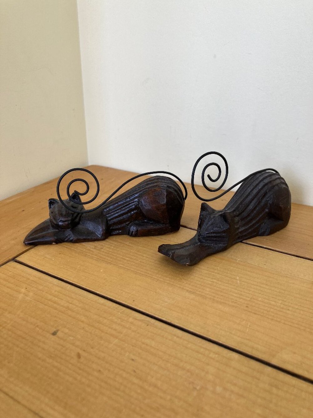 Wood Cat Figurine with Wire Photo or Note Card Holder Set of 2 Figures